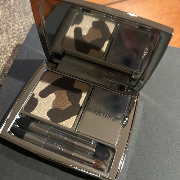 Dior Golden Jungle Eyeshadow and Lip Gloss Palette. This limited edition - Picture 2 of 6